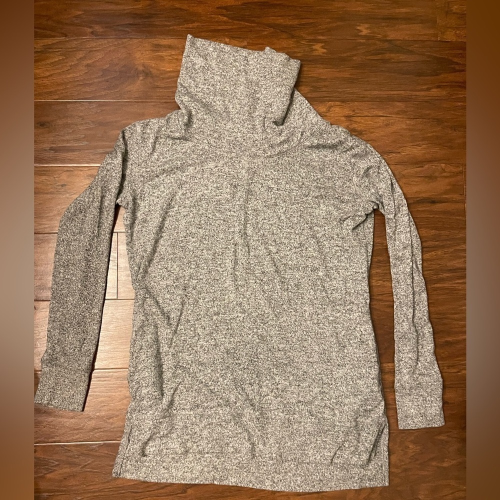 Aerie Long Sleeve Turtleneck Size S